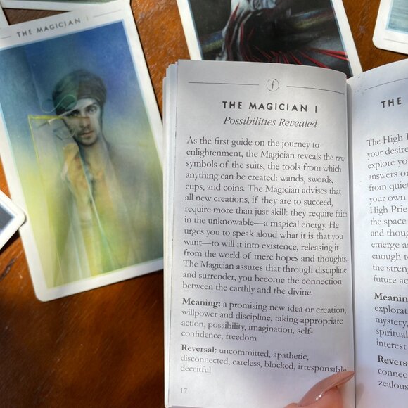 The Fountain Tarot Deck - Picture 3 of 3